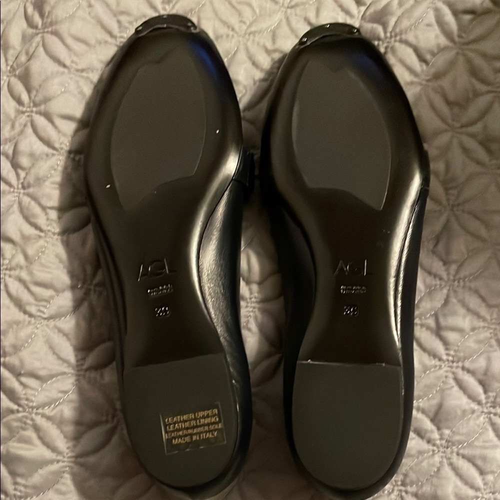 AGL Dark Navy Loafers with Chain Detail - Picture 4 of 4